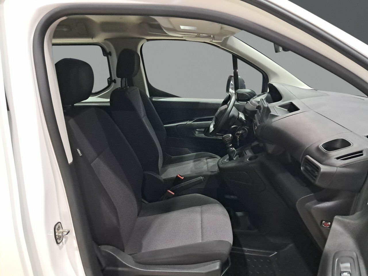 Foto Peugeot Rifter 8