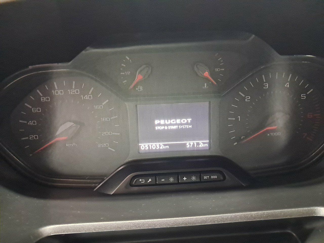 Foto Peugeot Rifter 9