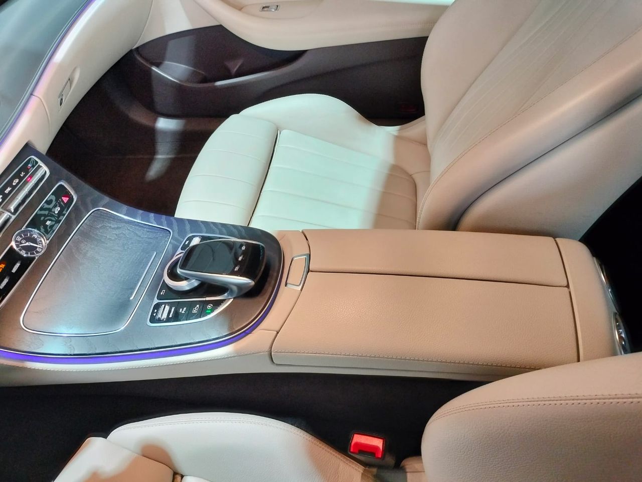 Foto Mercedes-Benz Clase E 4