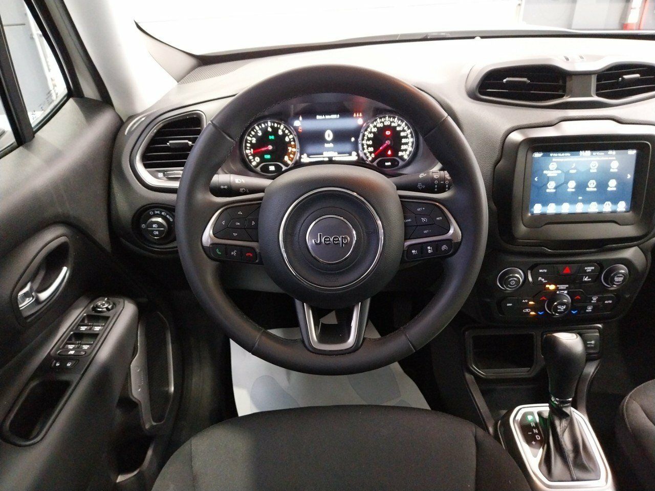 Foto Jeep Renegade 11