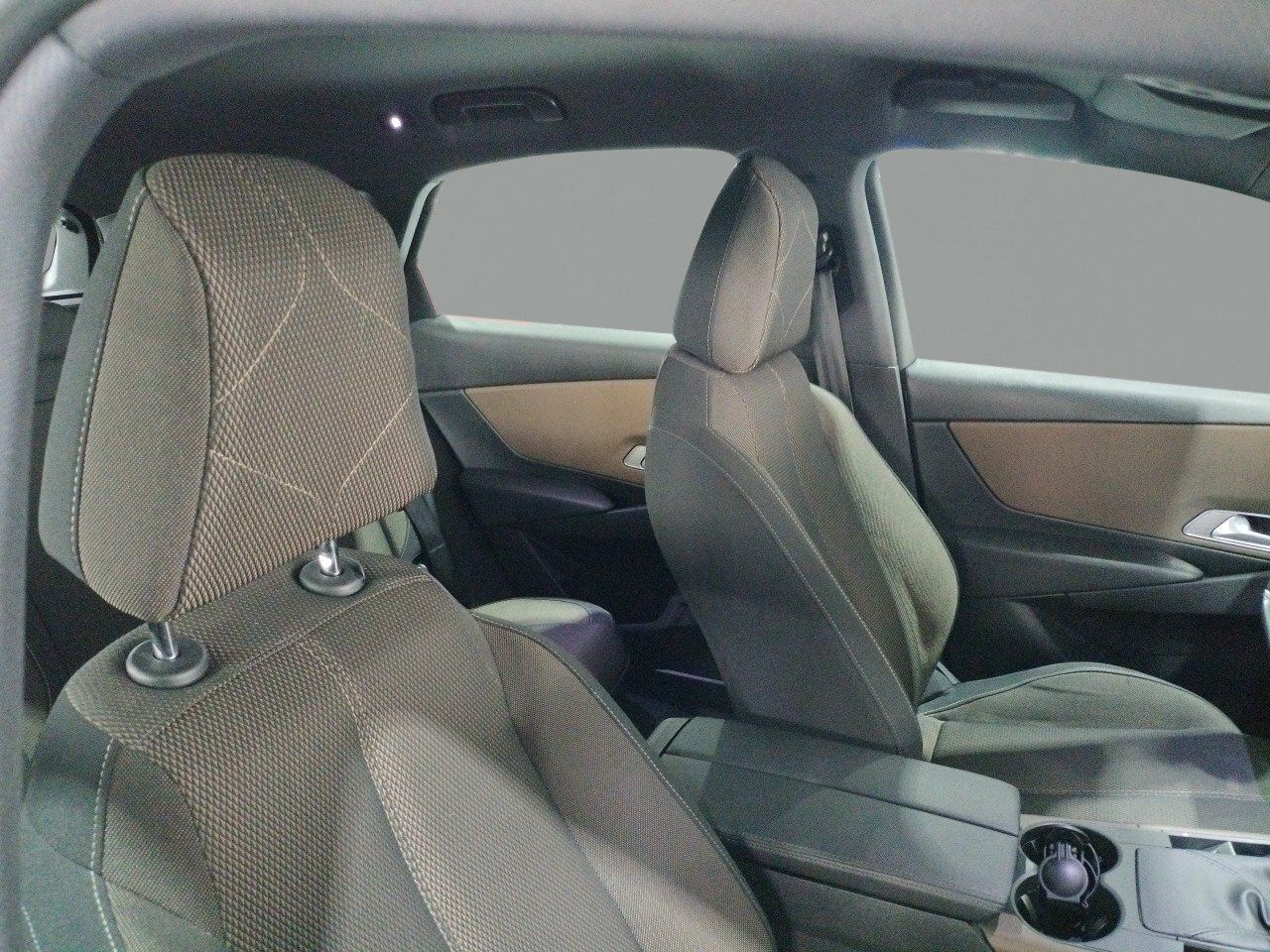 Foto DS Automobiles DS 7 8