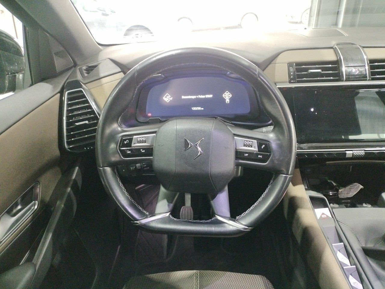 Foto DS Automobiles DS 7 10