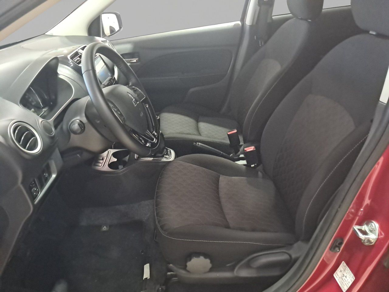 Foto Mitsubishi Space Star 6