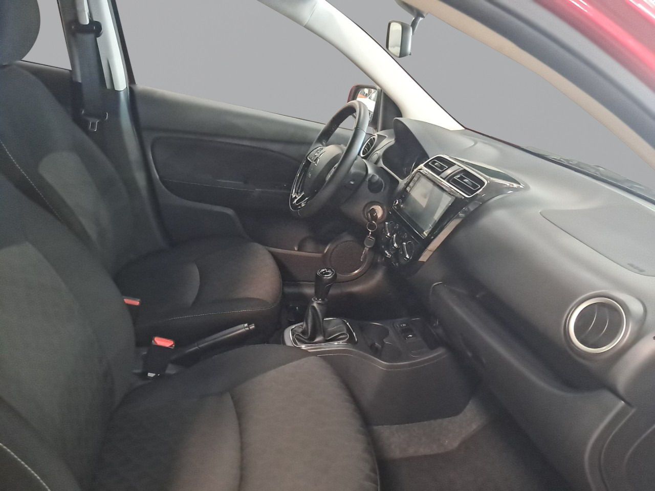 Foto Mitsubishi Space Star 9