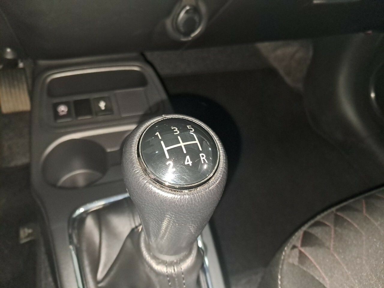 Foto Mitsubishi Space Star 18