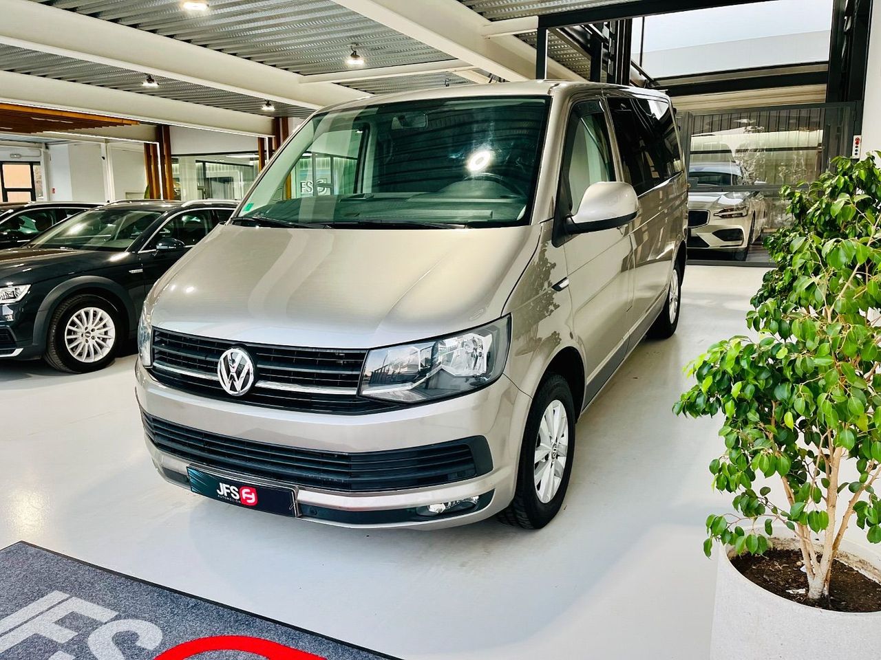 Foto Volkswagen Caravelle 2