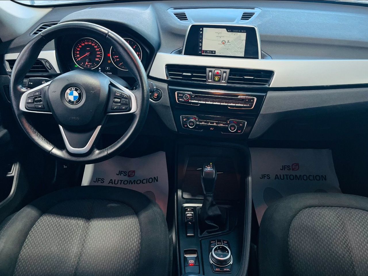 Foto BMW X1 9