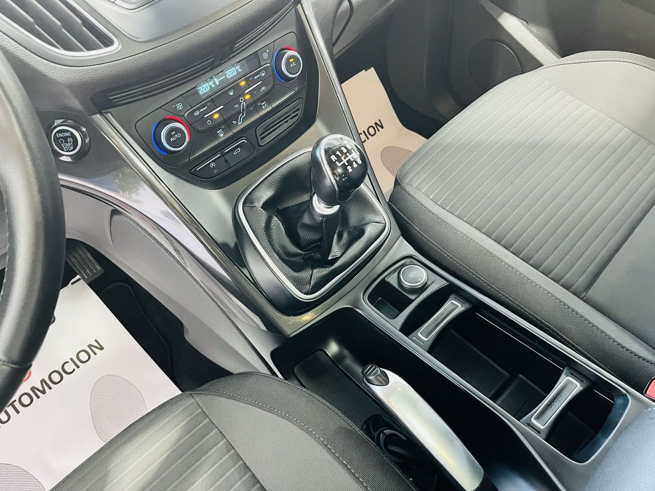 Foto Ford C-Max 17