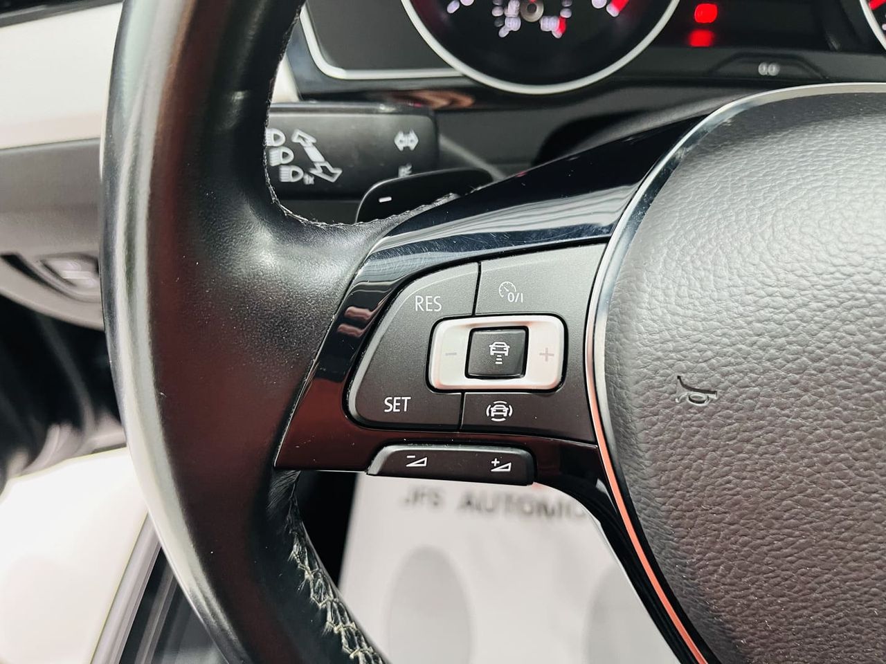 Foto Volkswagen Passat 13