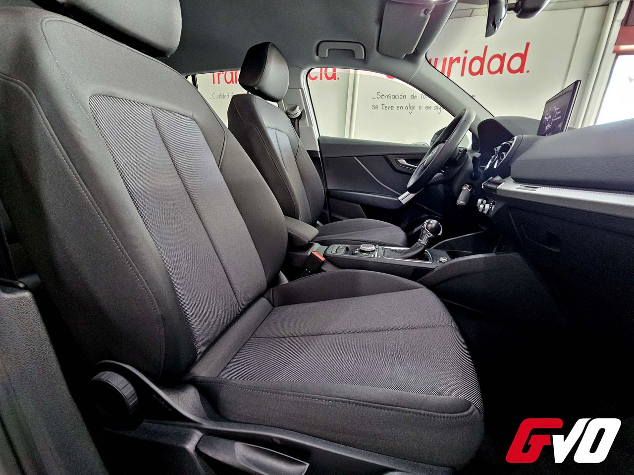 Foto Audi Q2 13