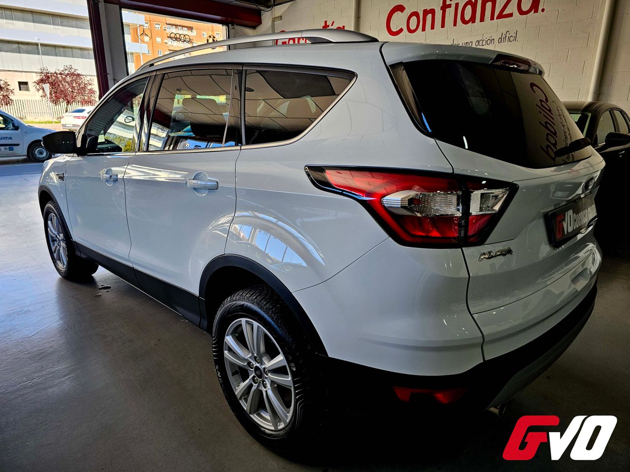 Foto Ford Kuga 8