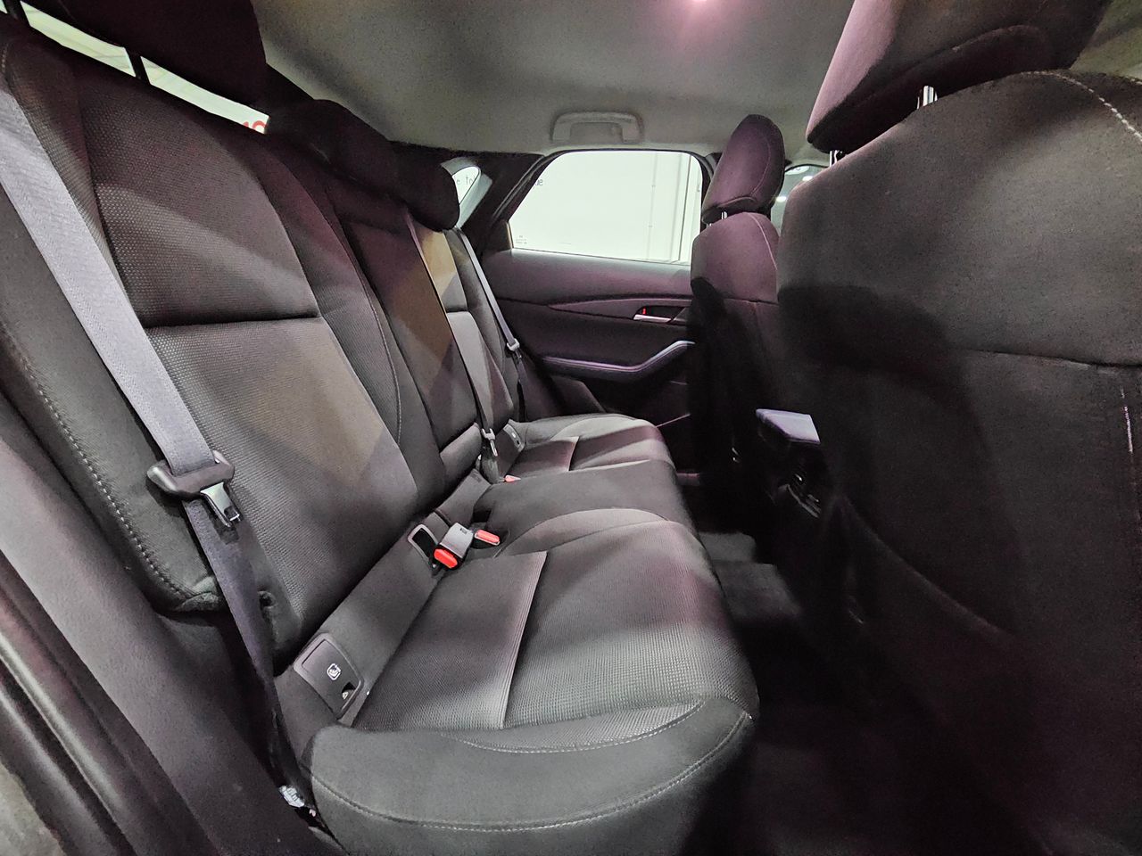 Foto Mazda CX-30 17
