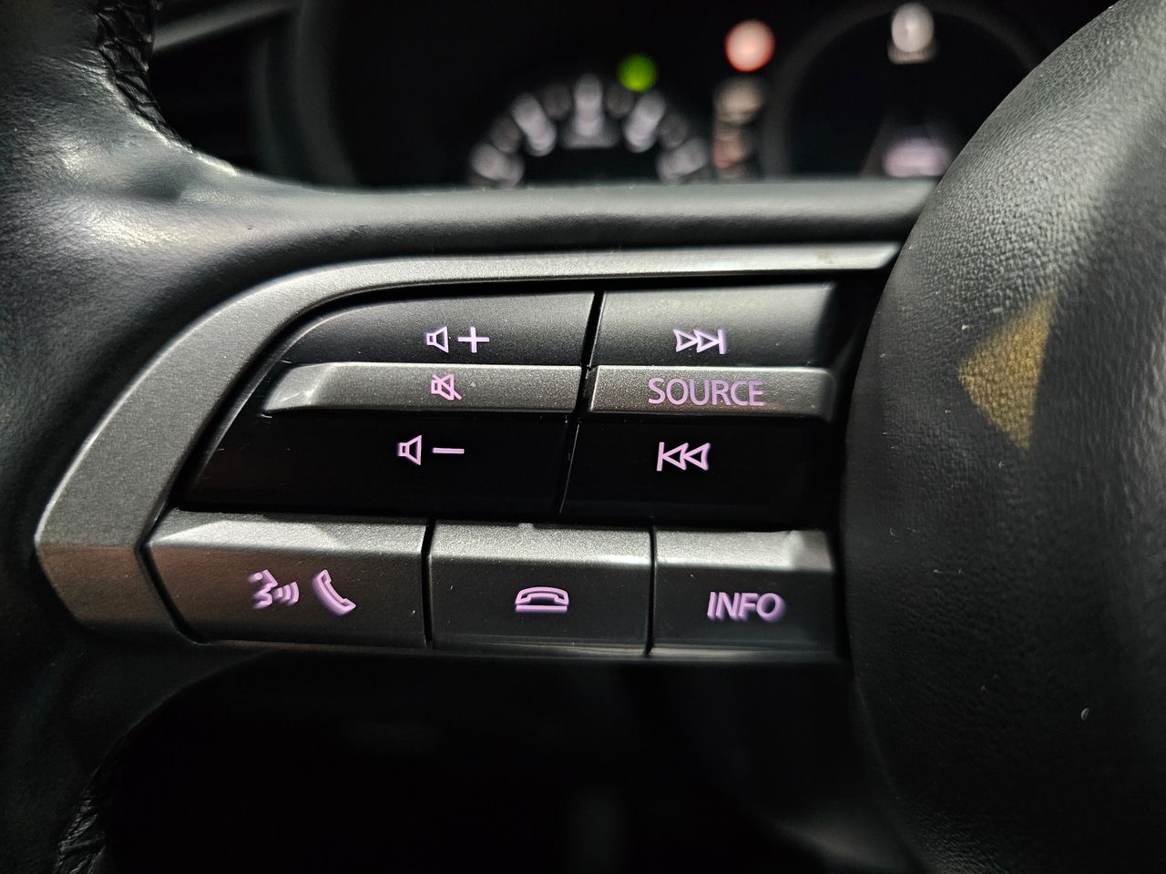 Foto Mazda CX-30 24