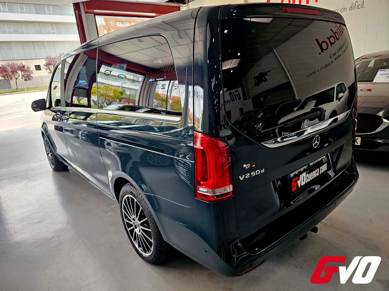 Foto Mercedes-Benz Clase V 8