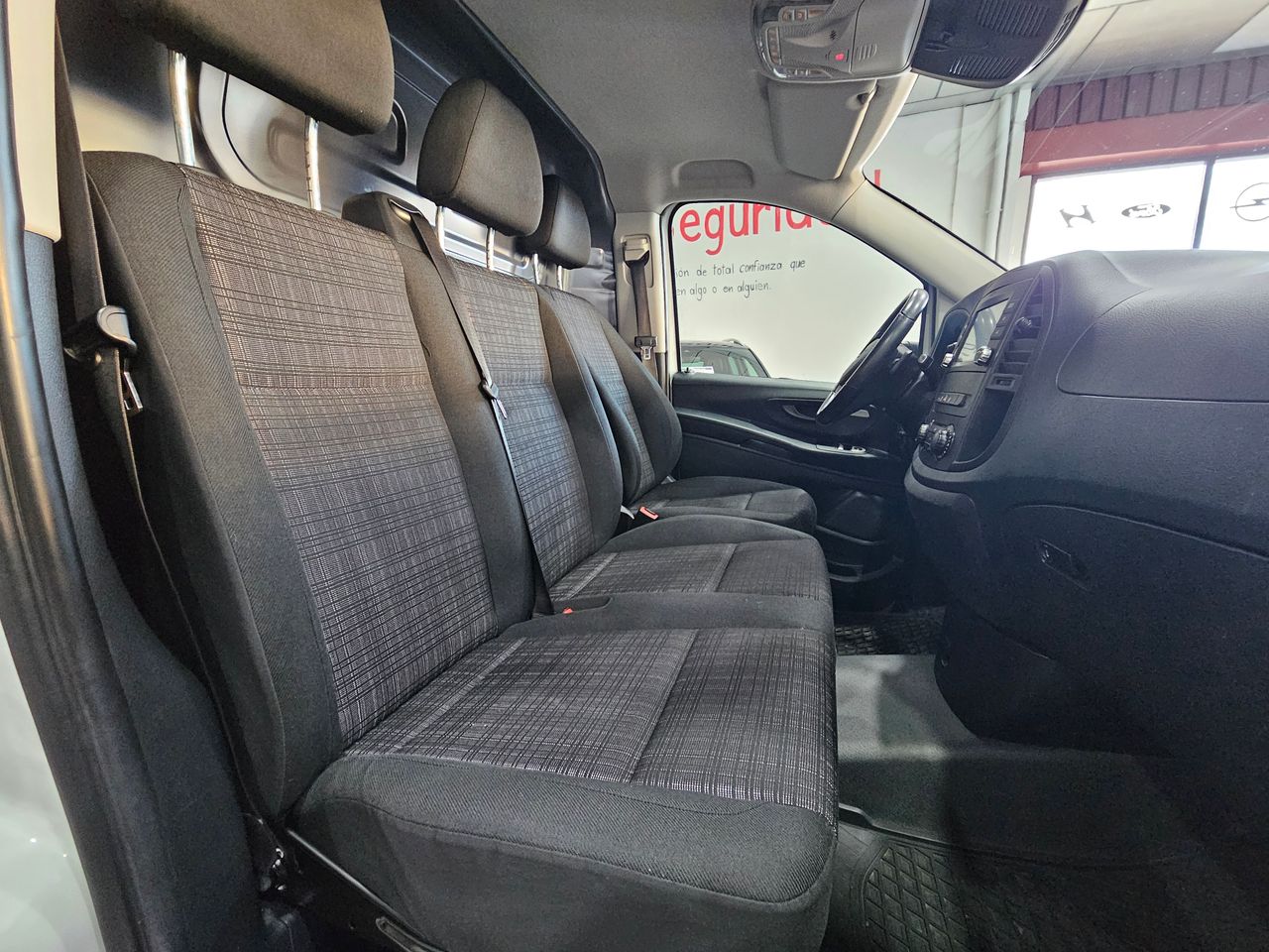 Foto Mercedes-Benz Vito 15