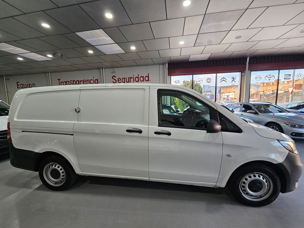 Foto Mercedes-Benz Vito 6