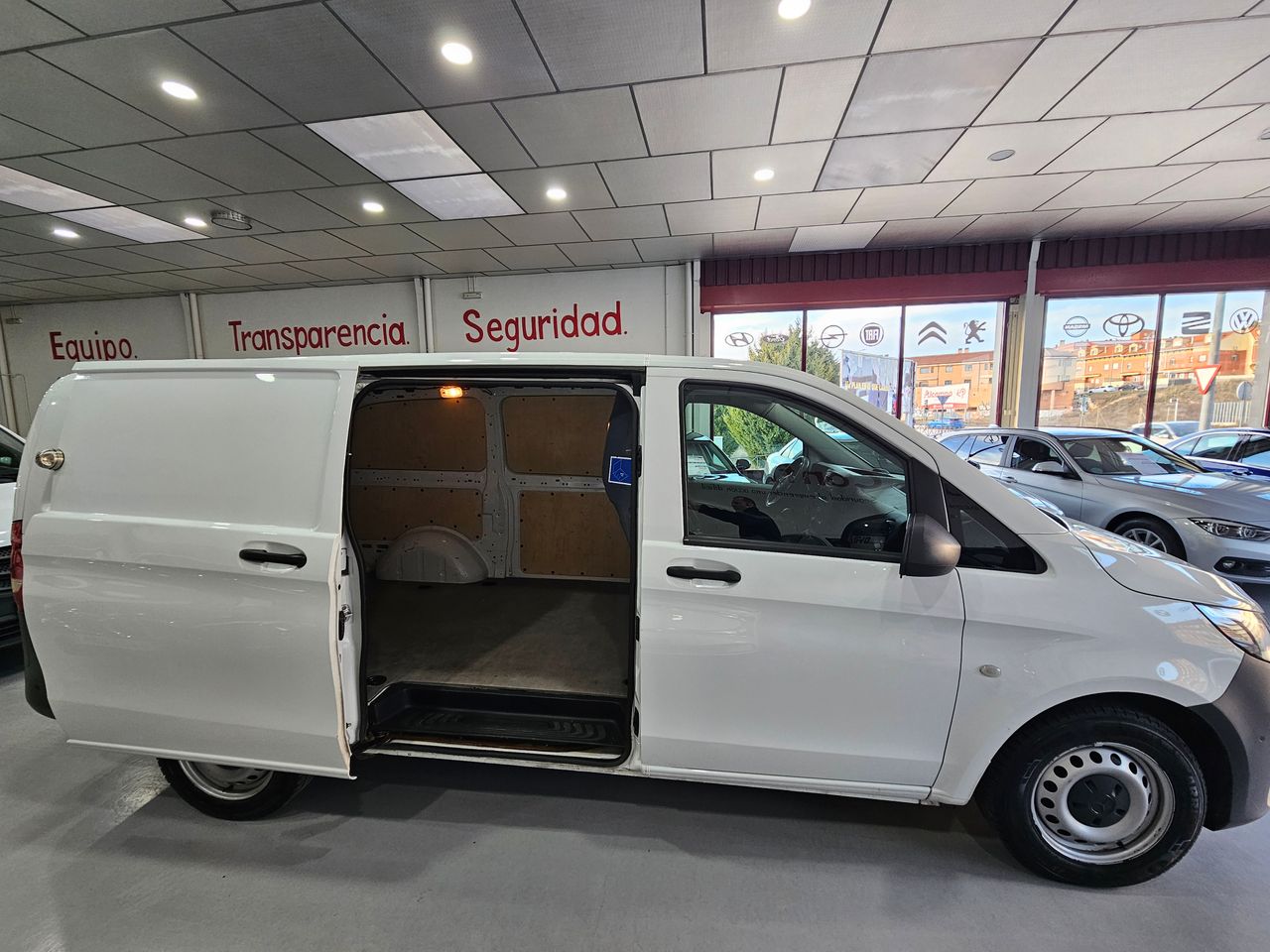 Foto Mercedes-Benz Vito 7