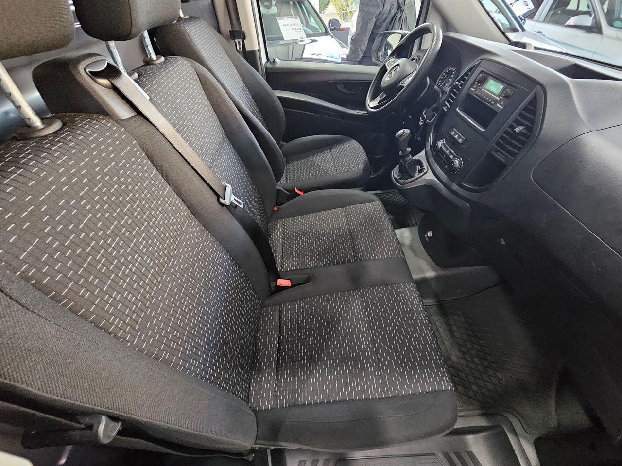 Foto Mercedes-Benz Vito 15