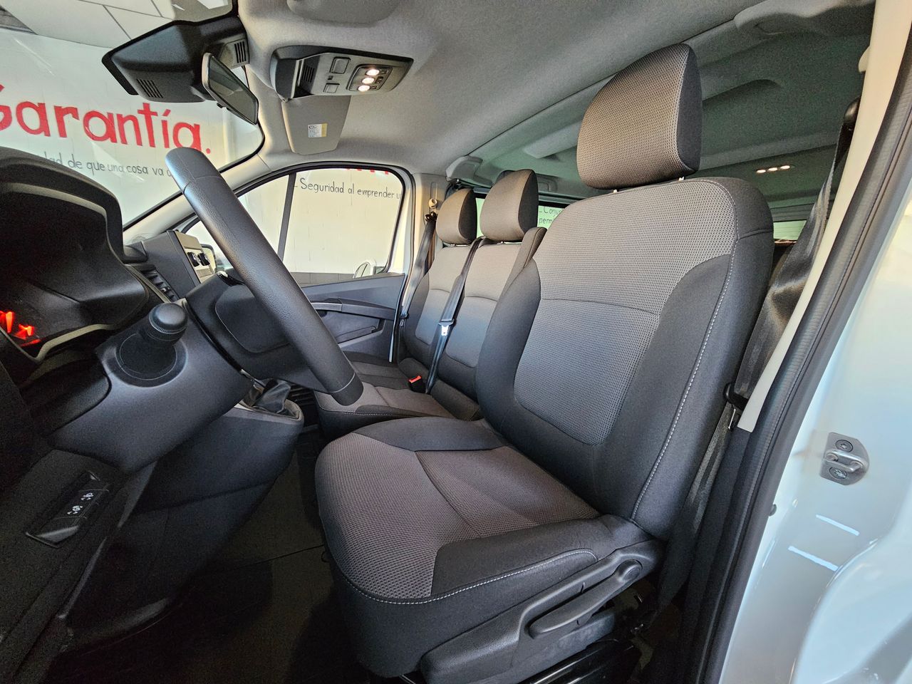Foto Renault Trafic 12