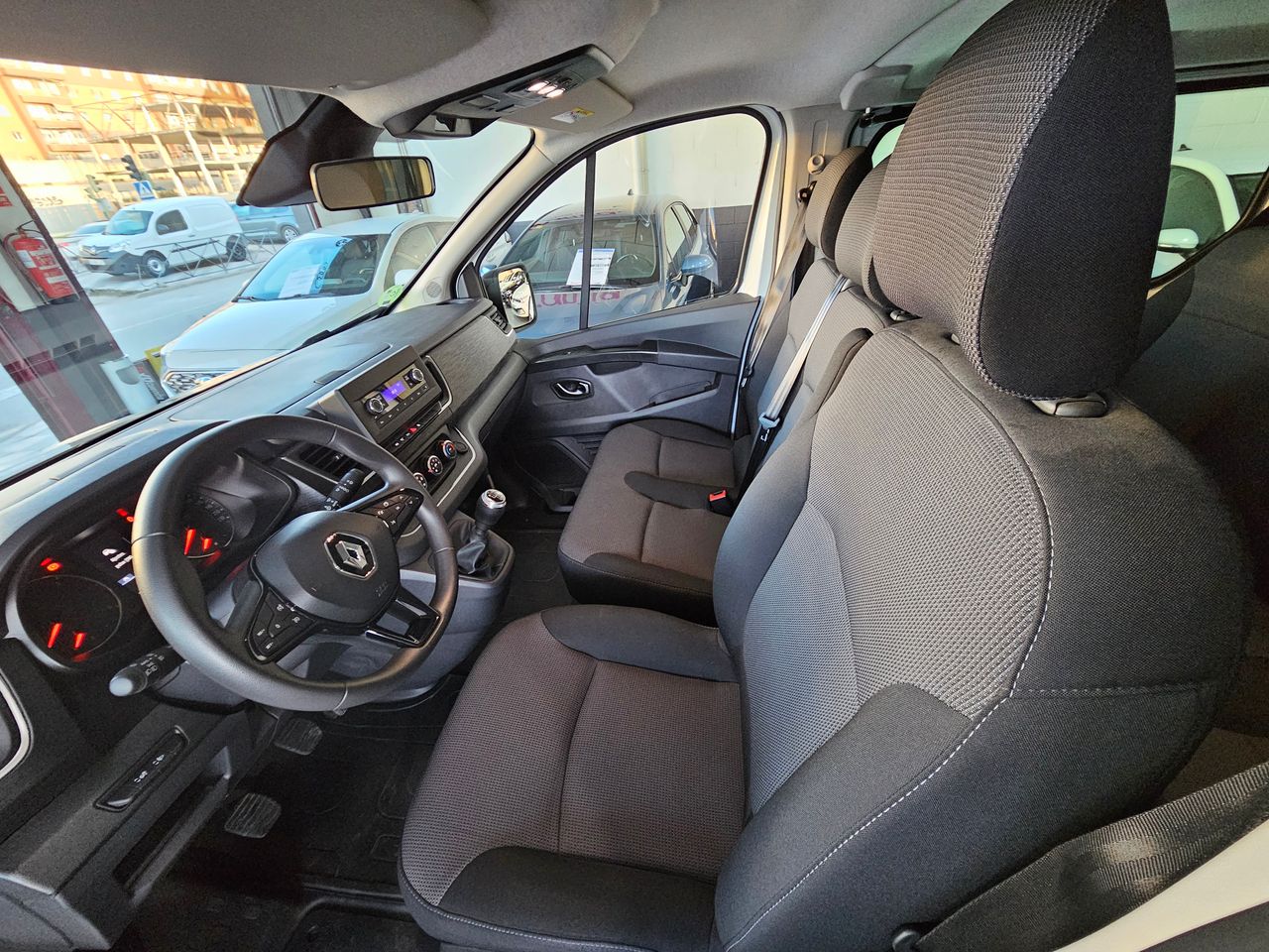 Foto Renault Trafic 13