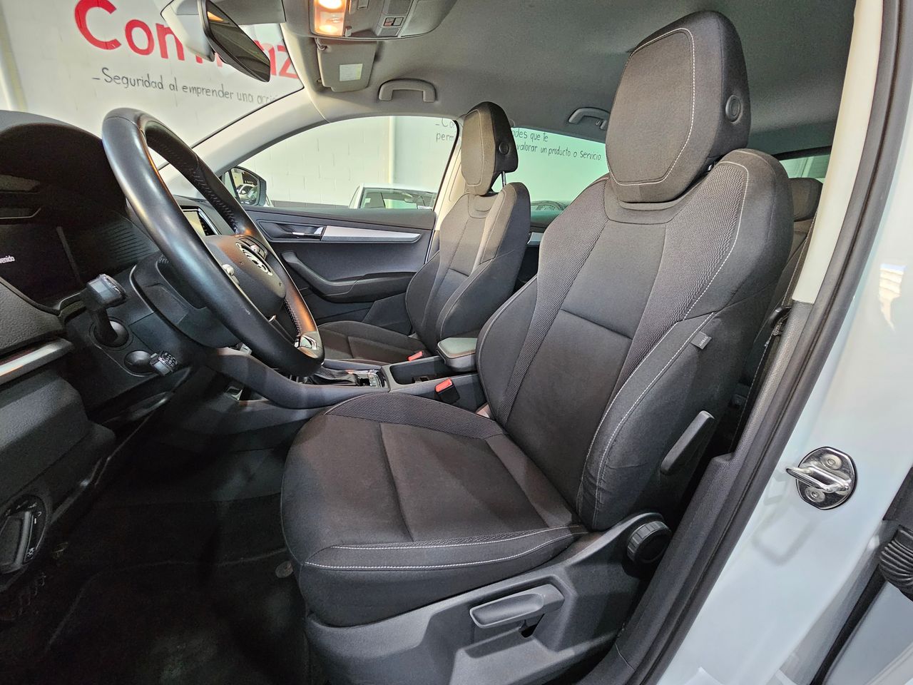 Foto Skoda Karoq 12