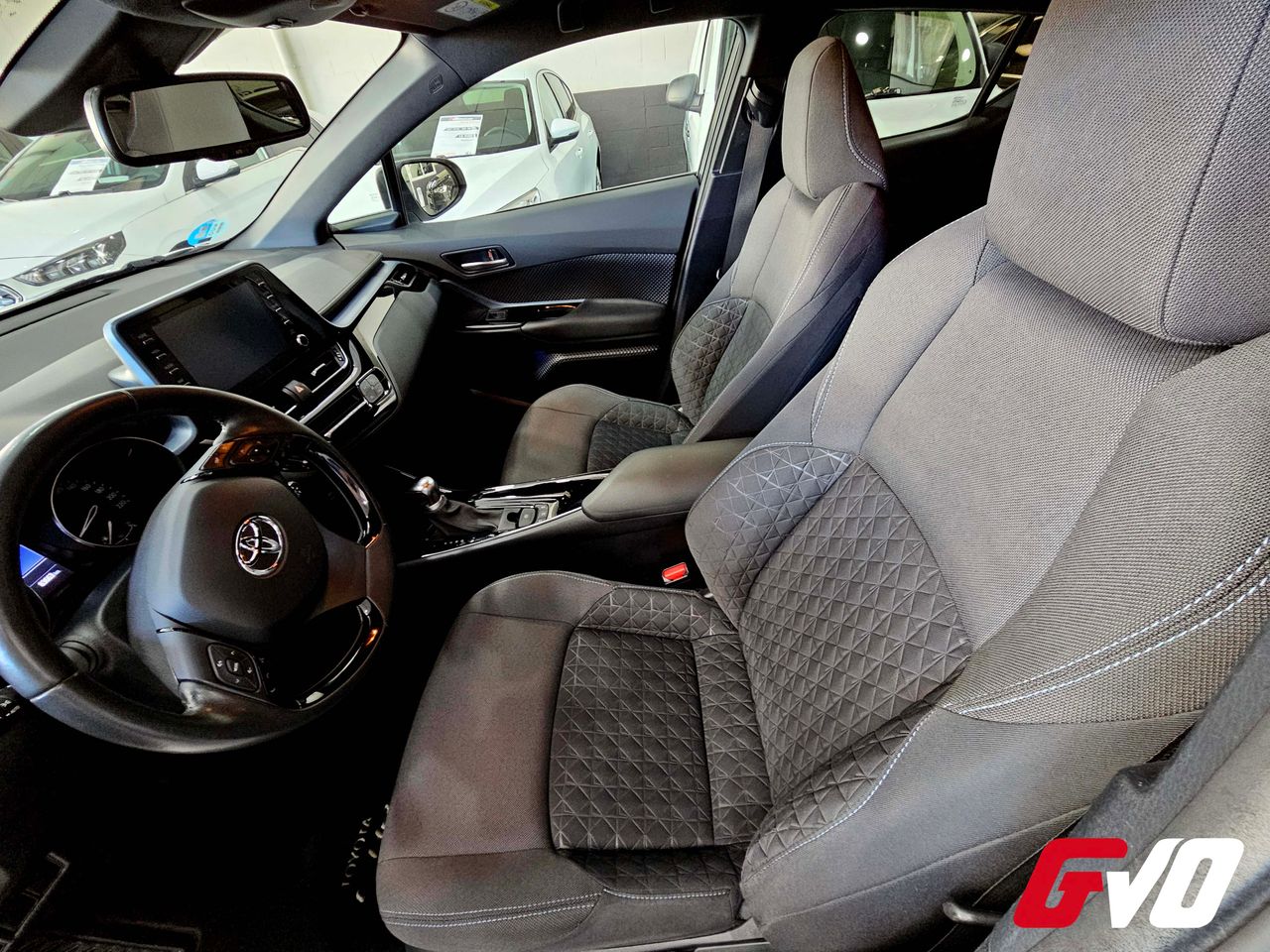 Foto Toyota C-HR 12
