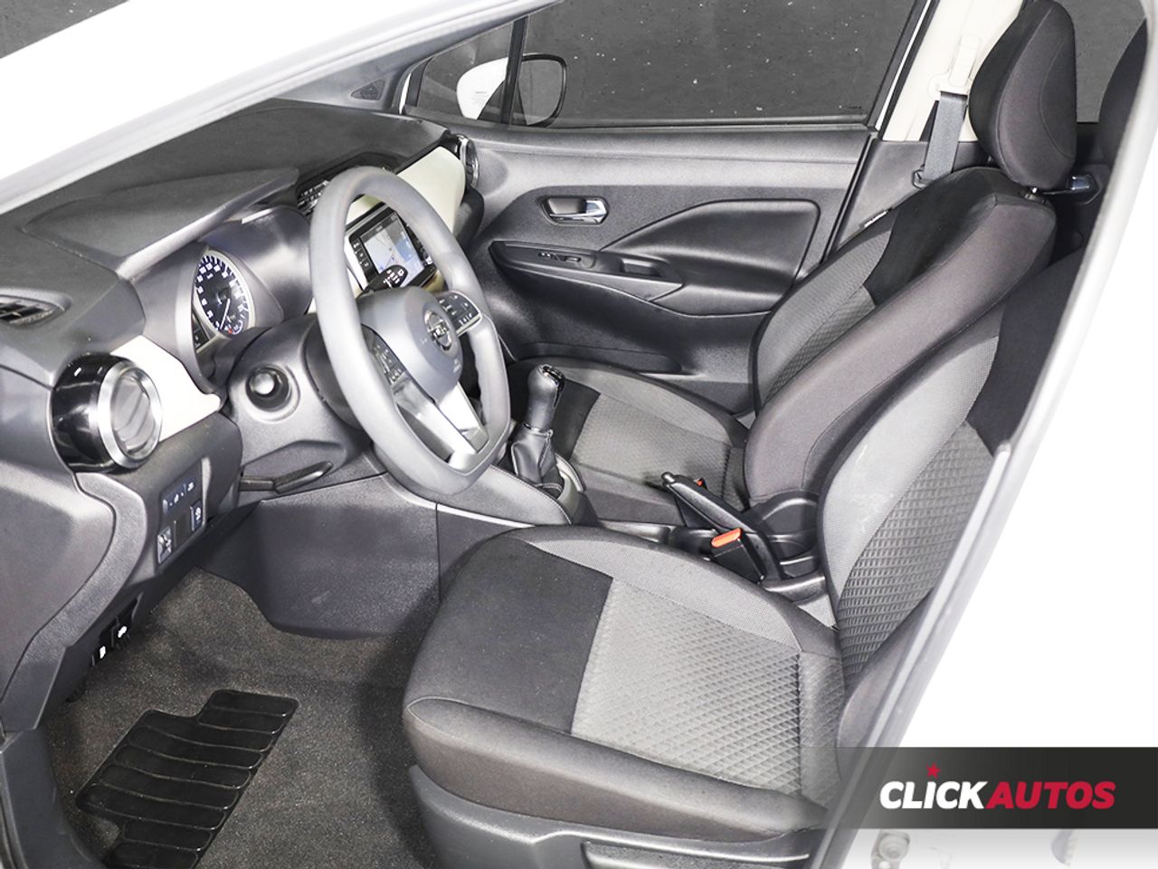 Foto Nissan Micra 9