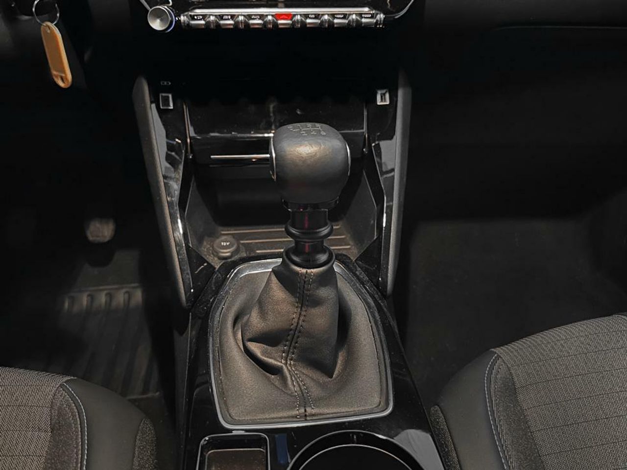 Foto Peugeot 208 13