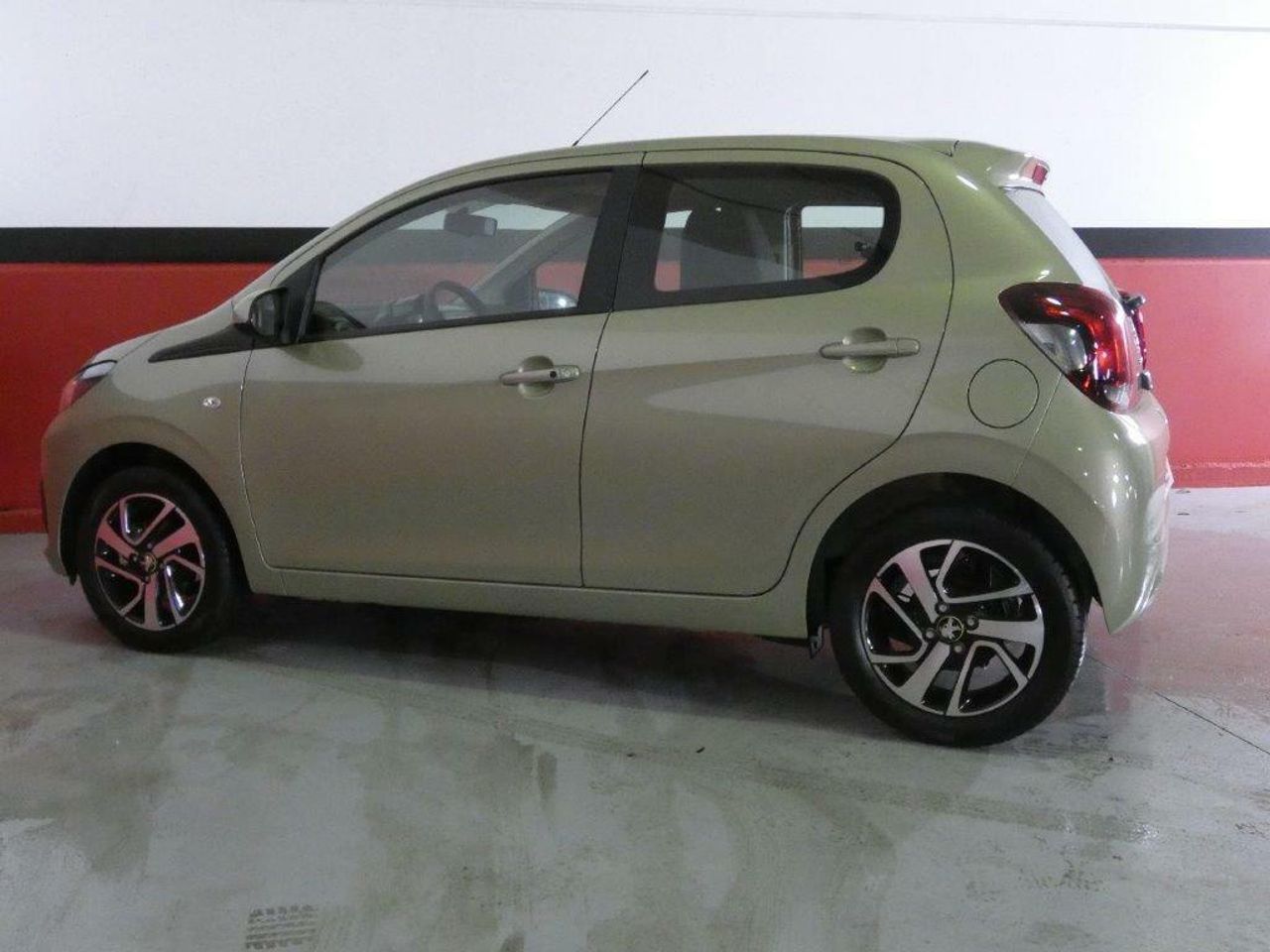 Foto Peugeot 108 8