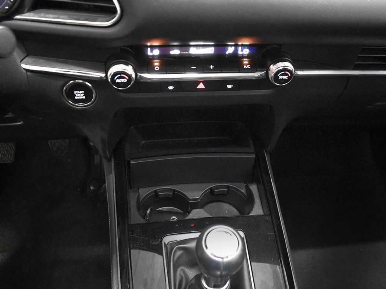 Foto Mazda CX-30 13