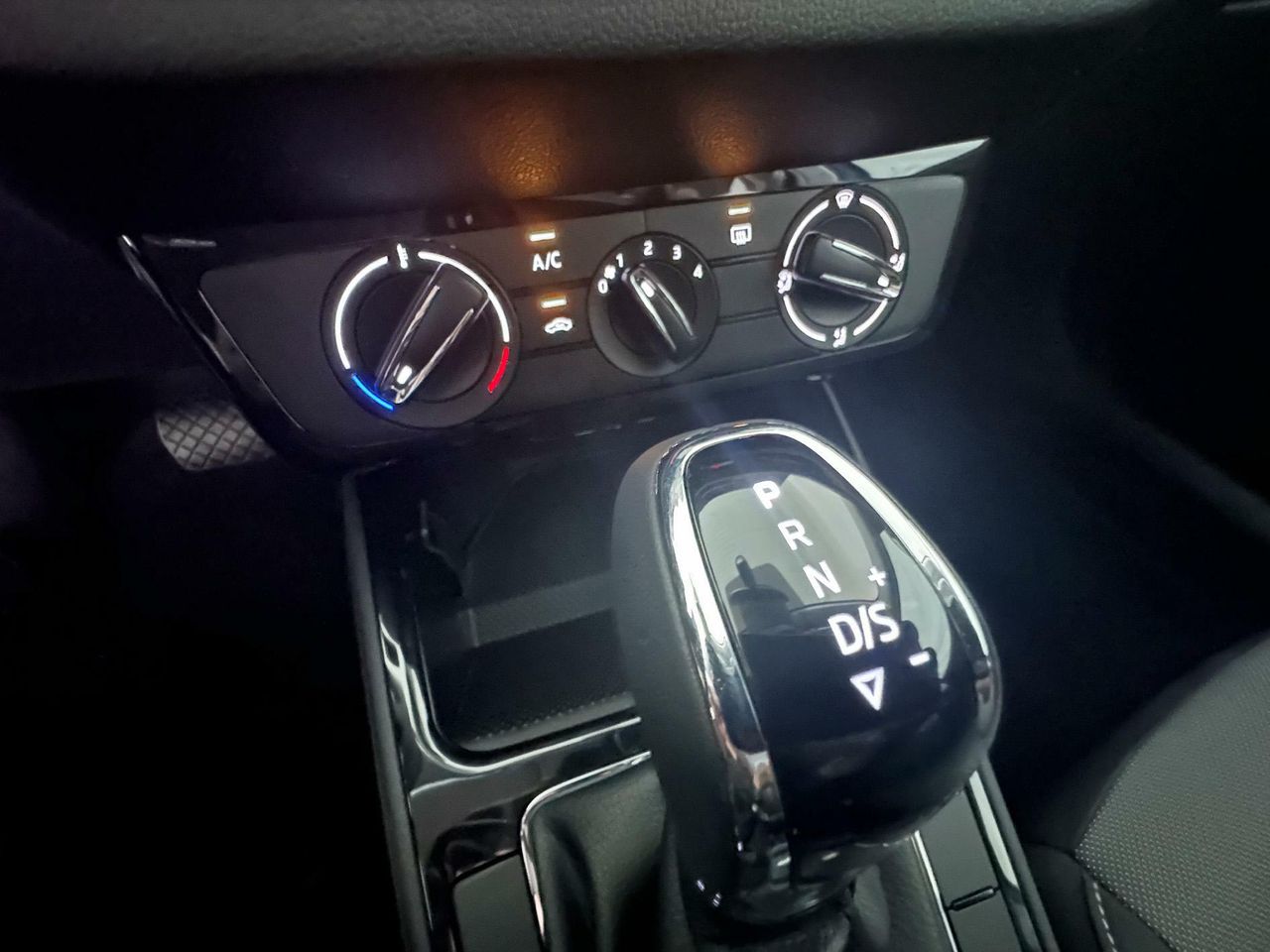 Foto Skoda Fabia 14