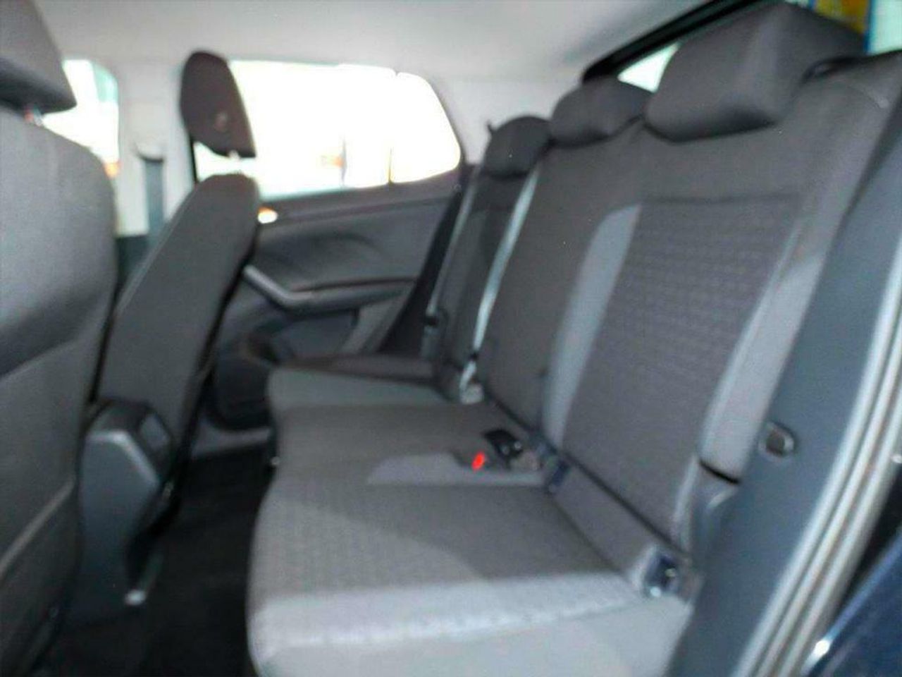 Foto Volkswagen T-Cross 25