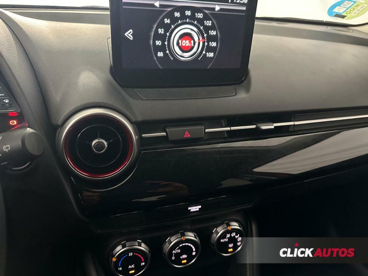 Foto Mazda Mazda2 14
