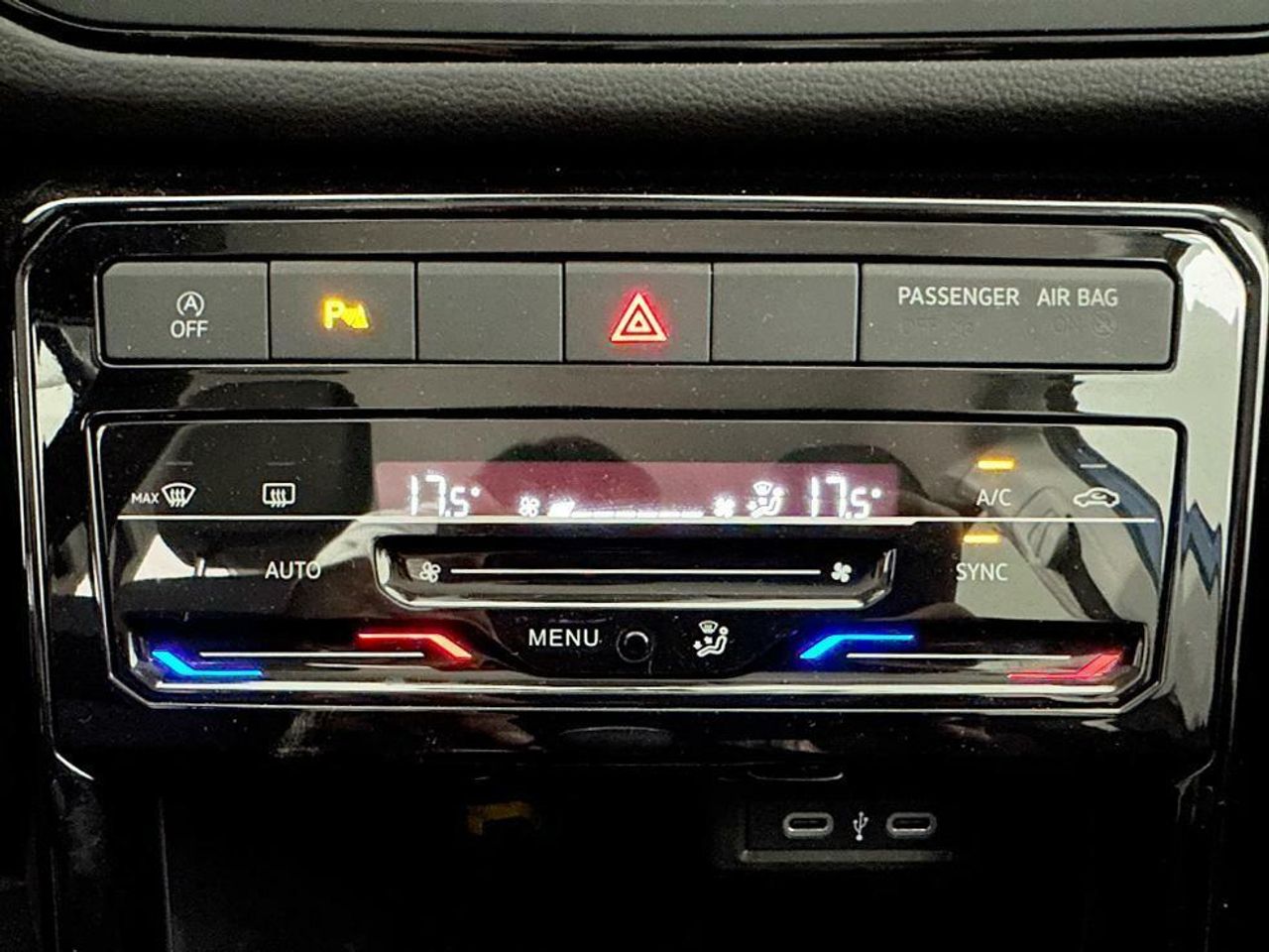 Foto Volkswagen T-Cross 13