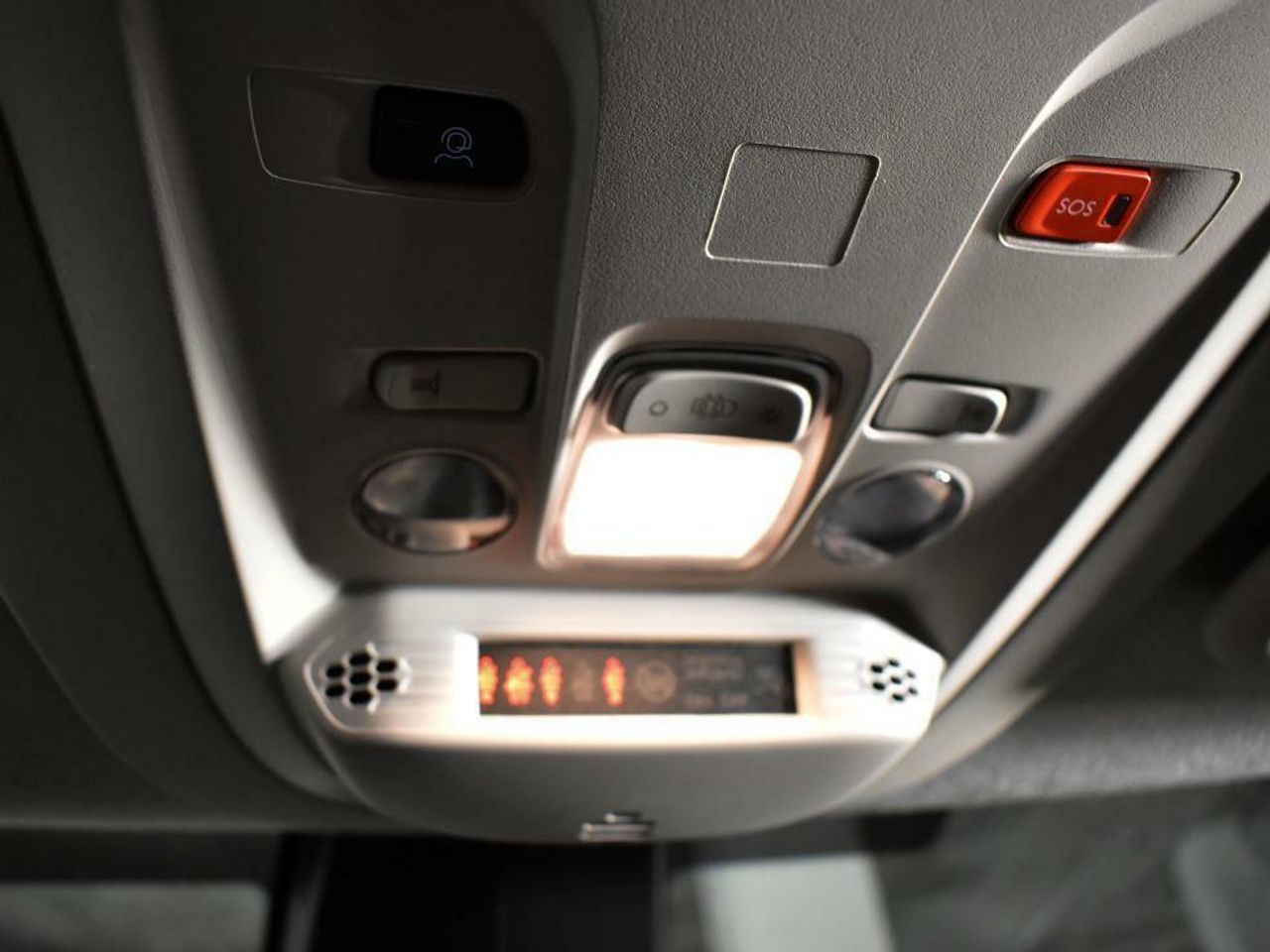 Foto Peugeot Rifter 10