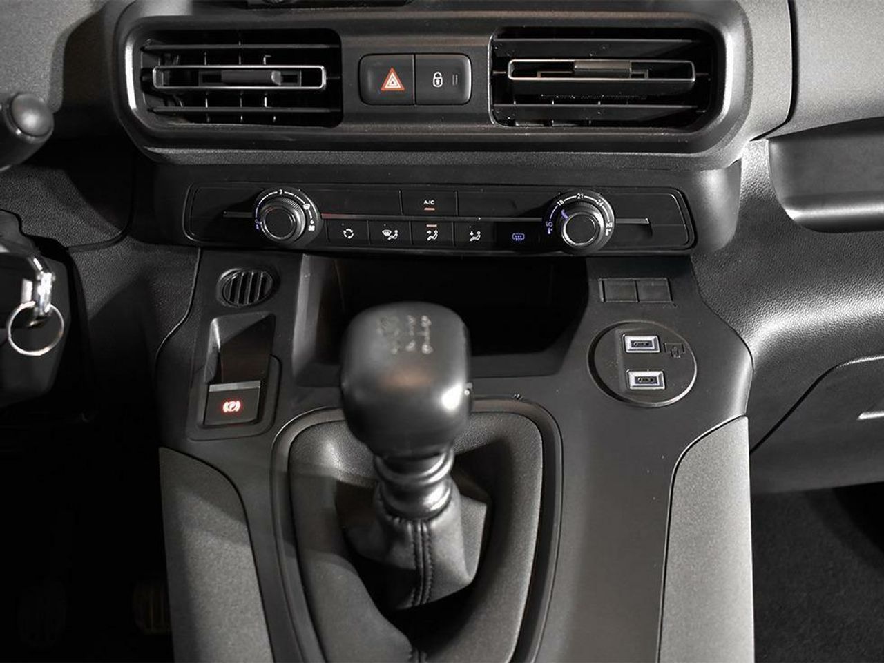 Foto Peugeot Rifter 13