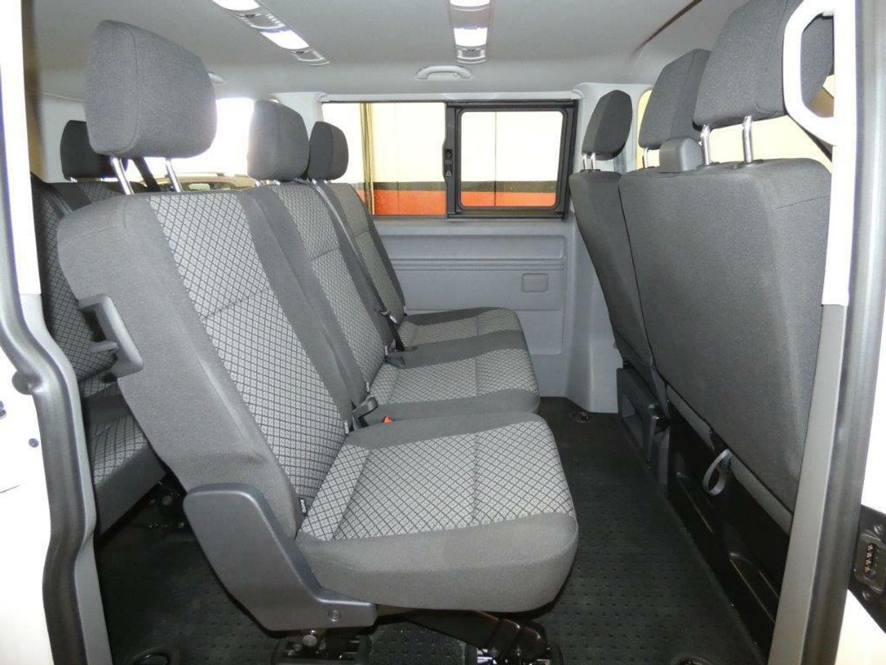 Foto Volkswagen Caravelle 23