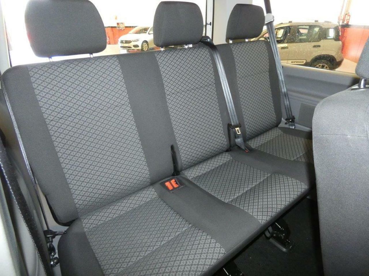 Foto Volkswagen Caravelle 24