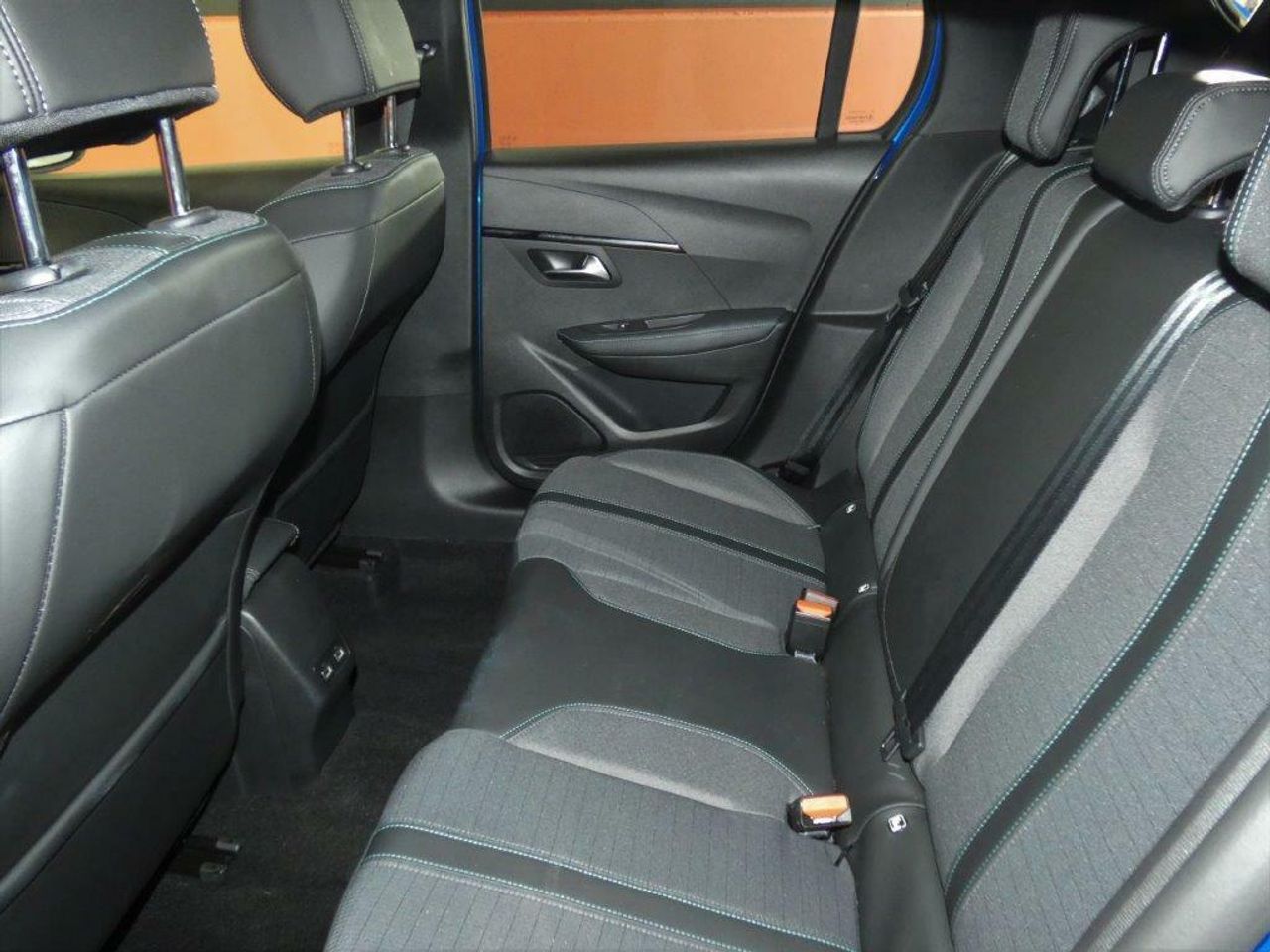 Foto Peugeot 208 16