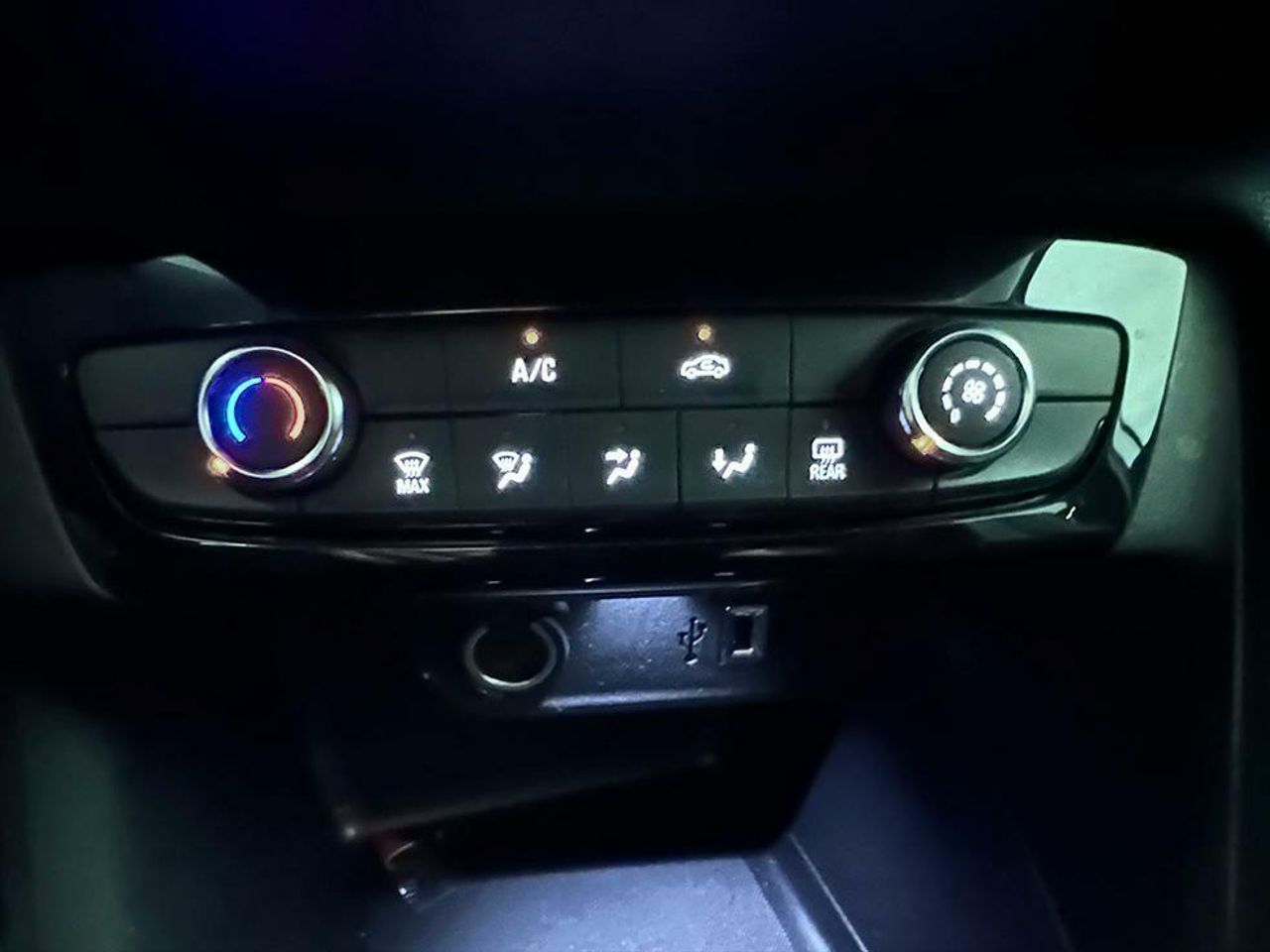 Foto Opel Corsa 11