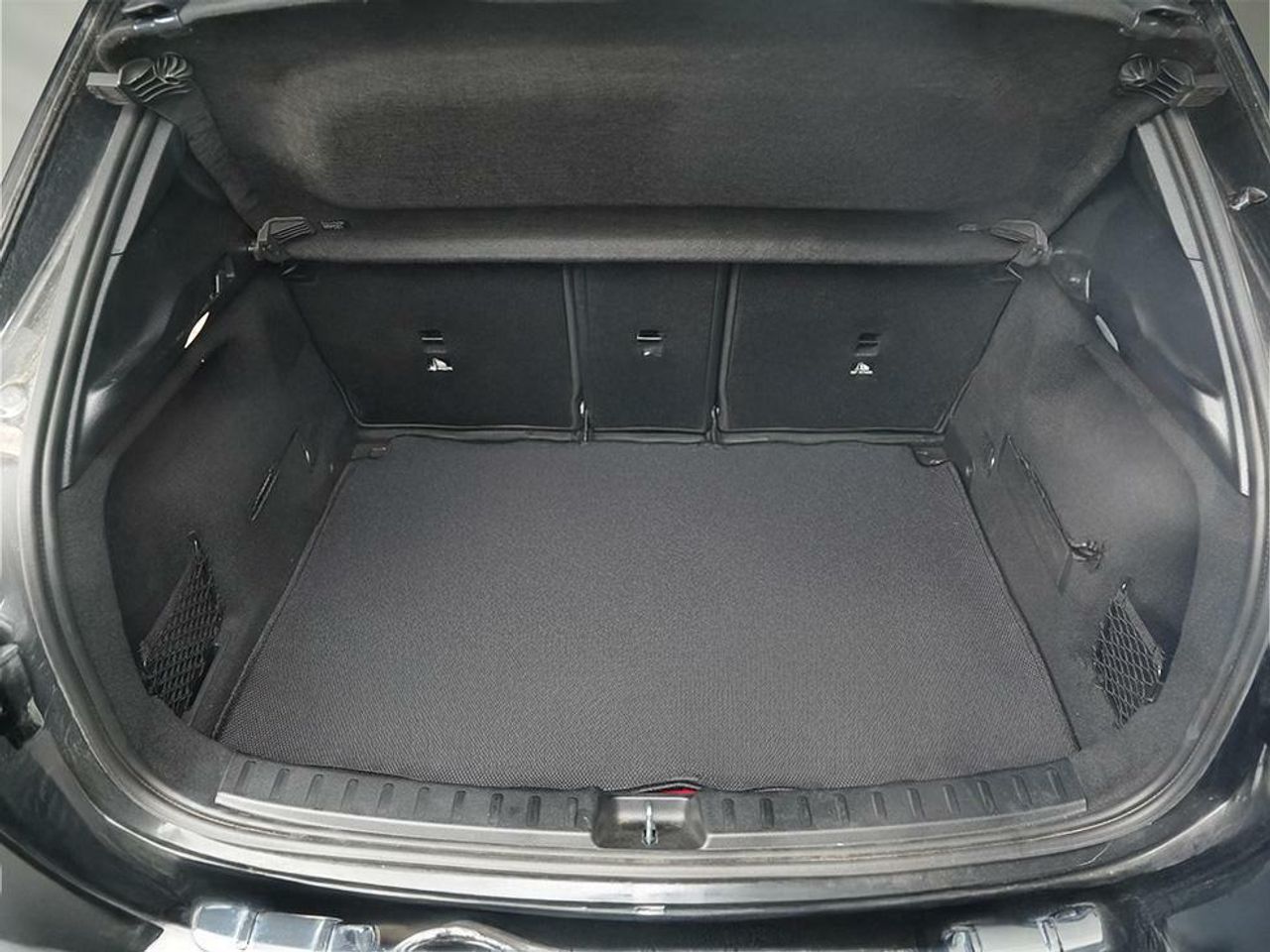 Foto Mercedes-Benz Clase GLA 24