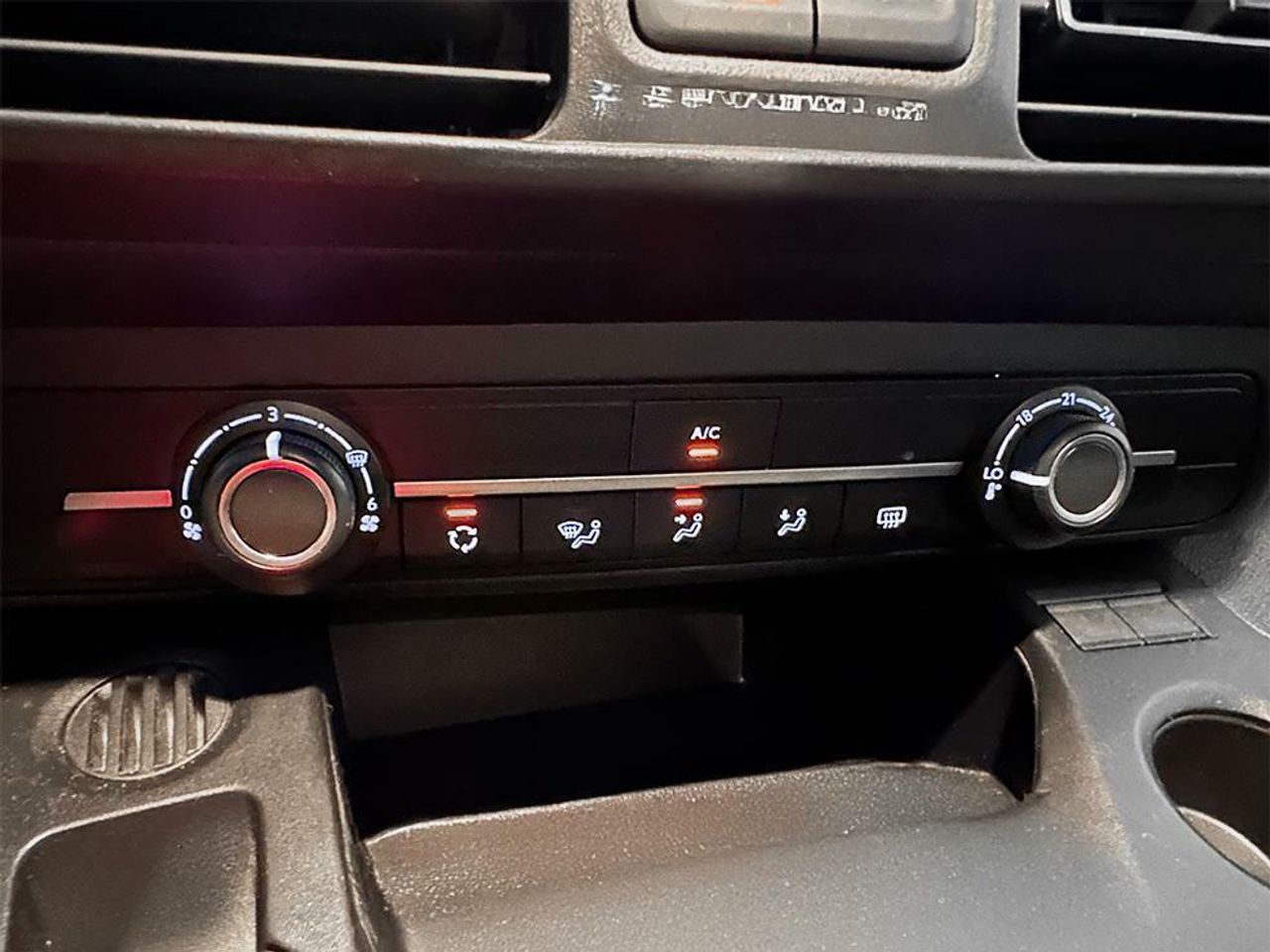Foto Peugeot Rifter 14