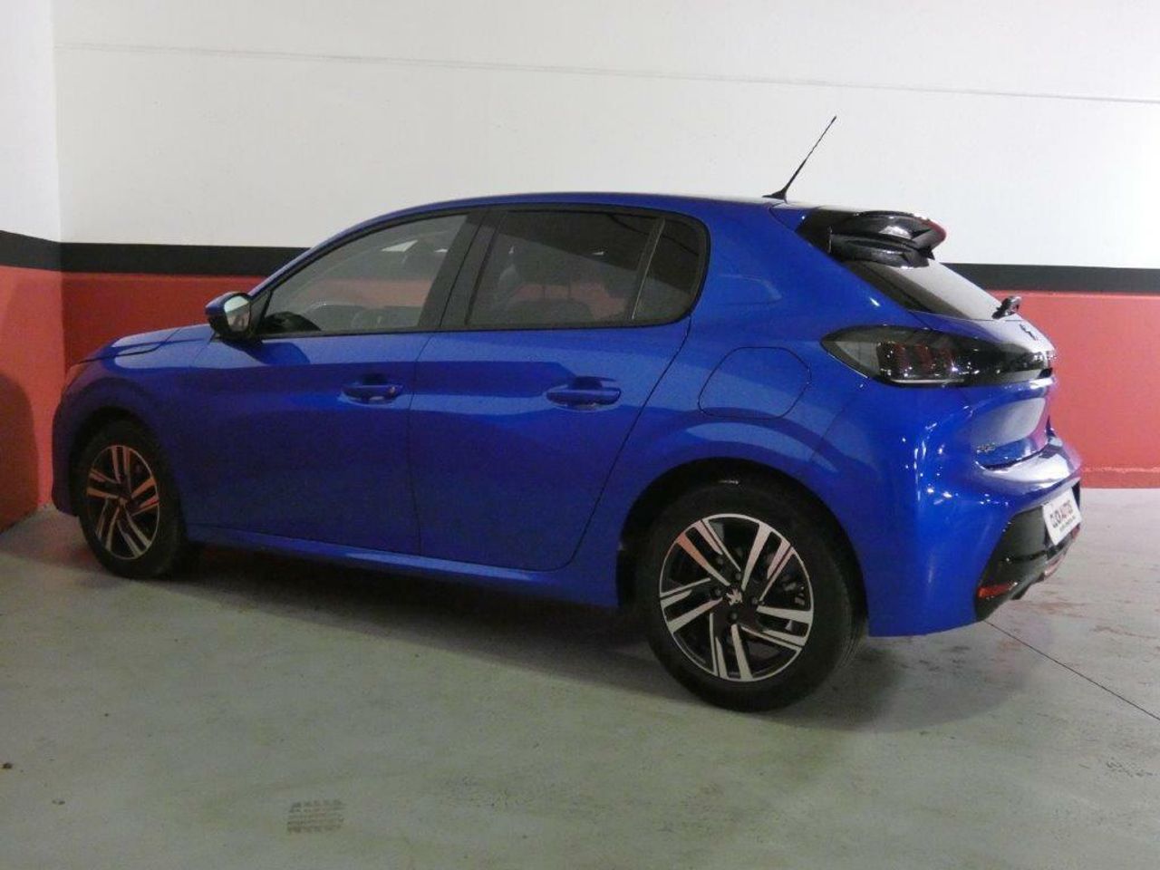 Foto Peugeot 208 8