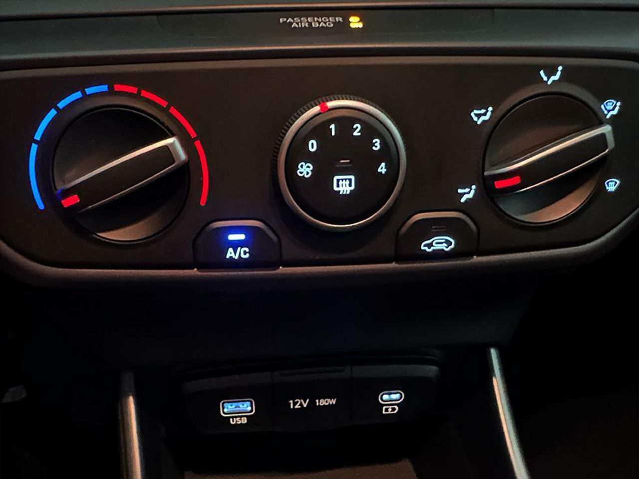 Foto Hyundai Bayon 12