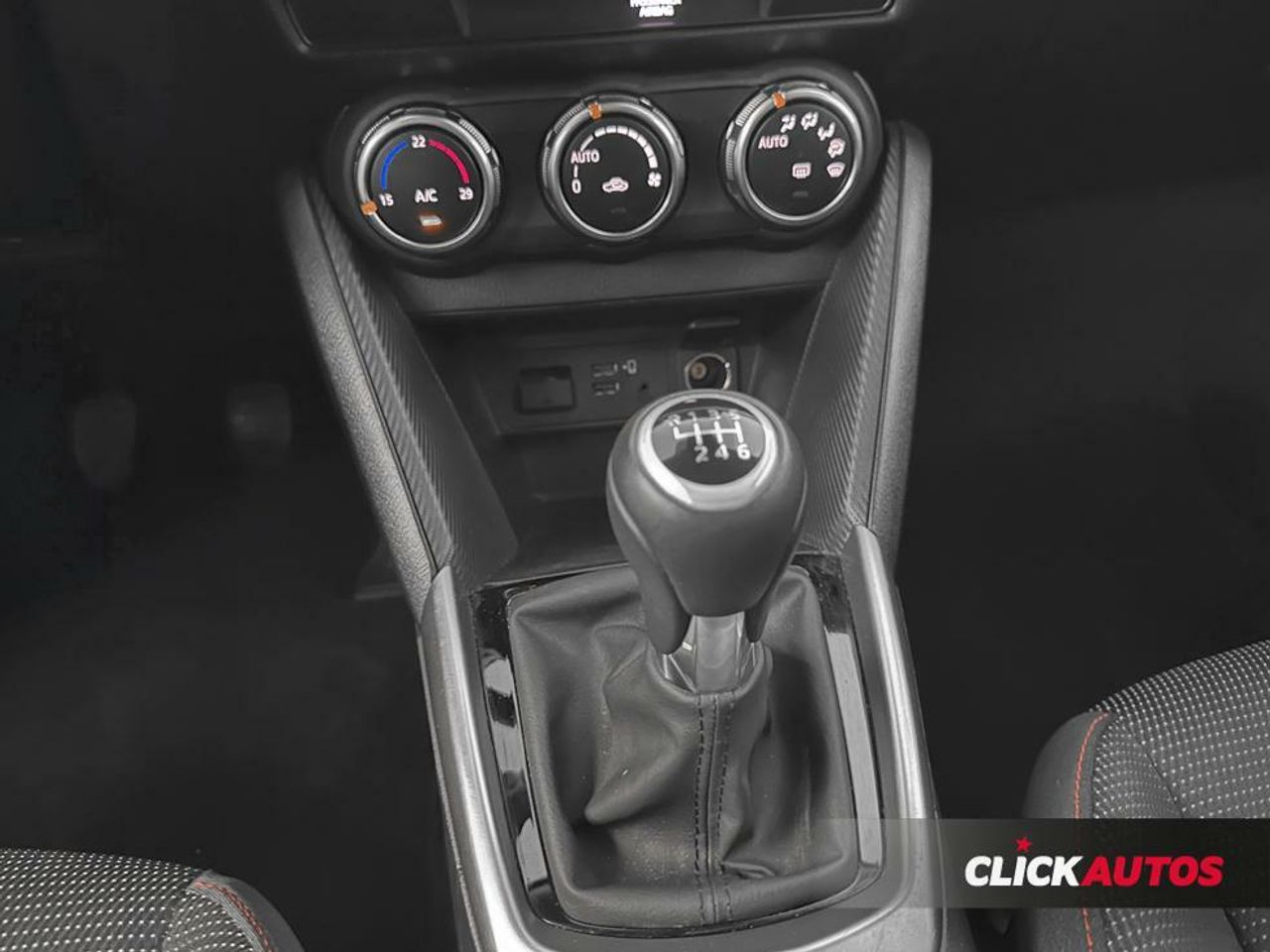 Foto Mazda Mazda2 14