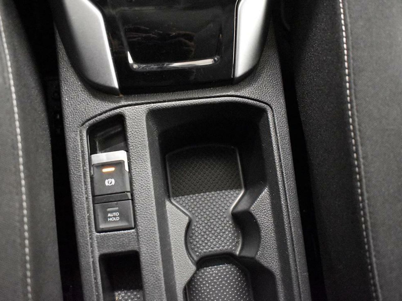 Foto Volkswagen T-Roc 11