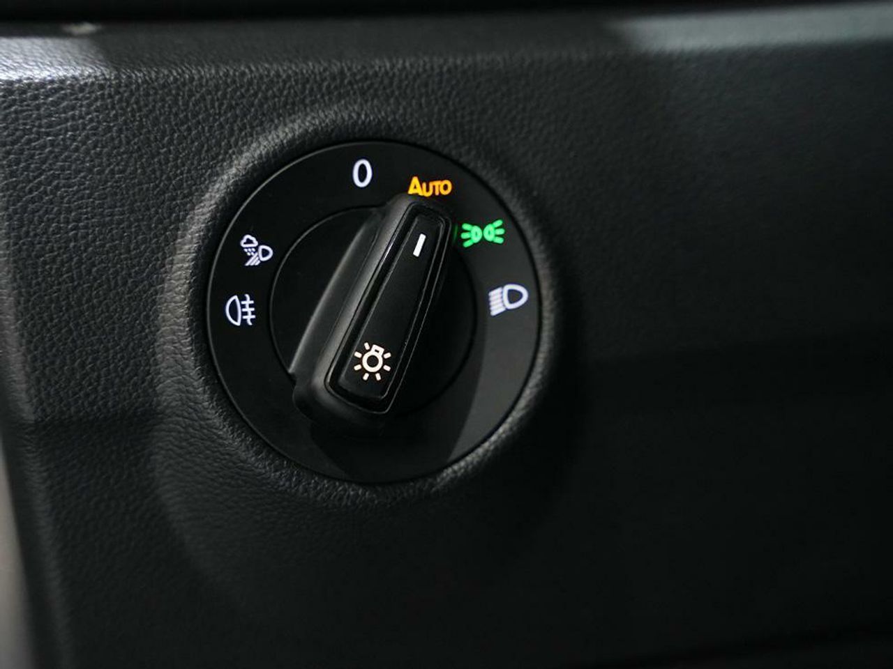 Foto Volkswagen T-Roc 15
