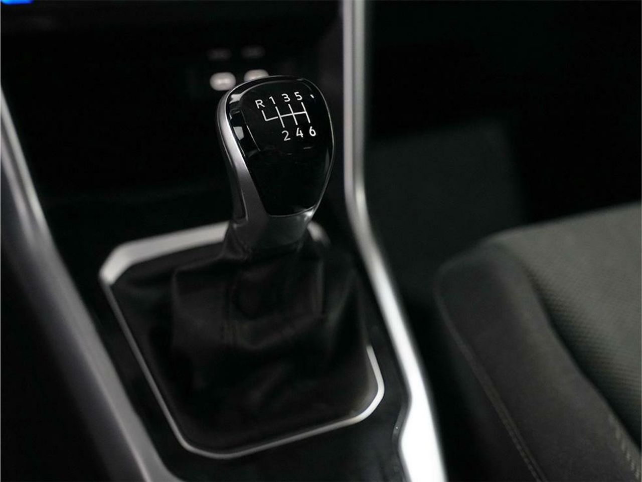 Foto Volkswagen T-Roc 16
