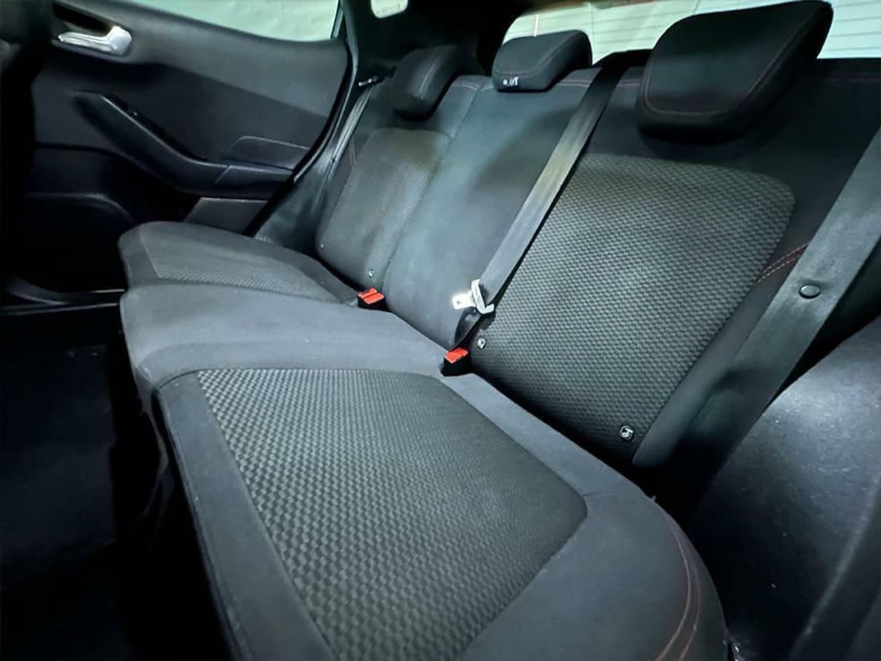 Foto Ford Fiesta 16