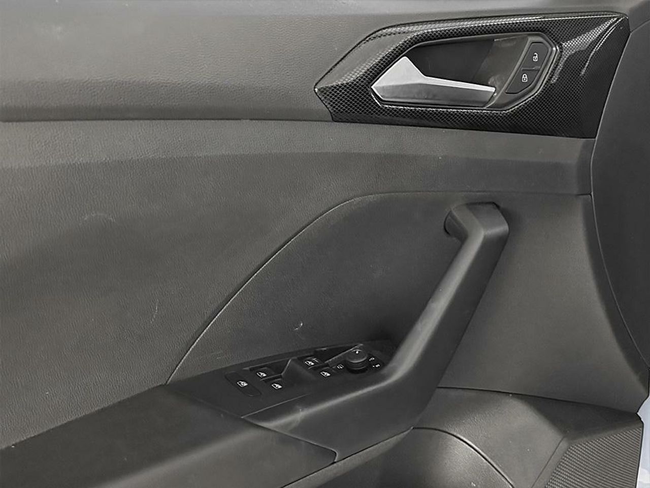 Foto Volkswagen T-Cross 19